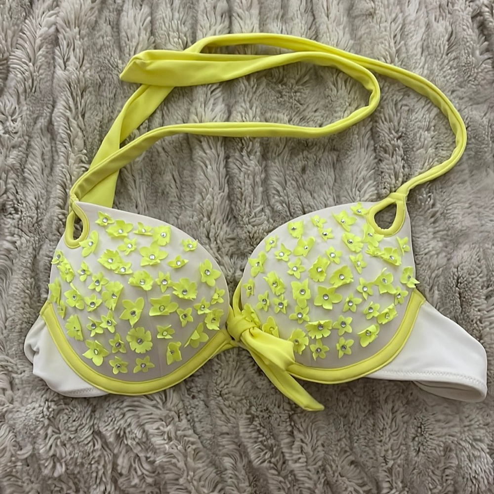Victoras secret bikini top